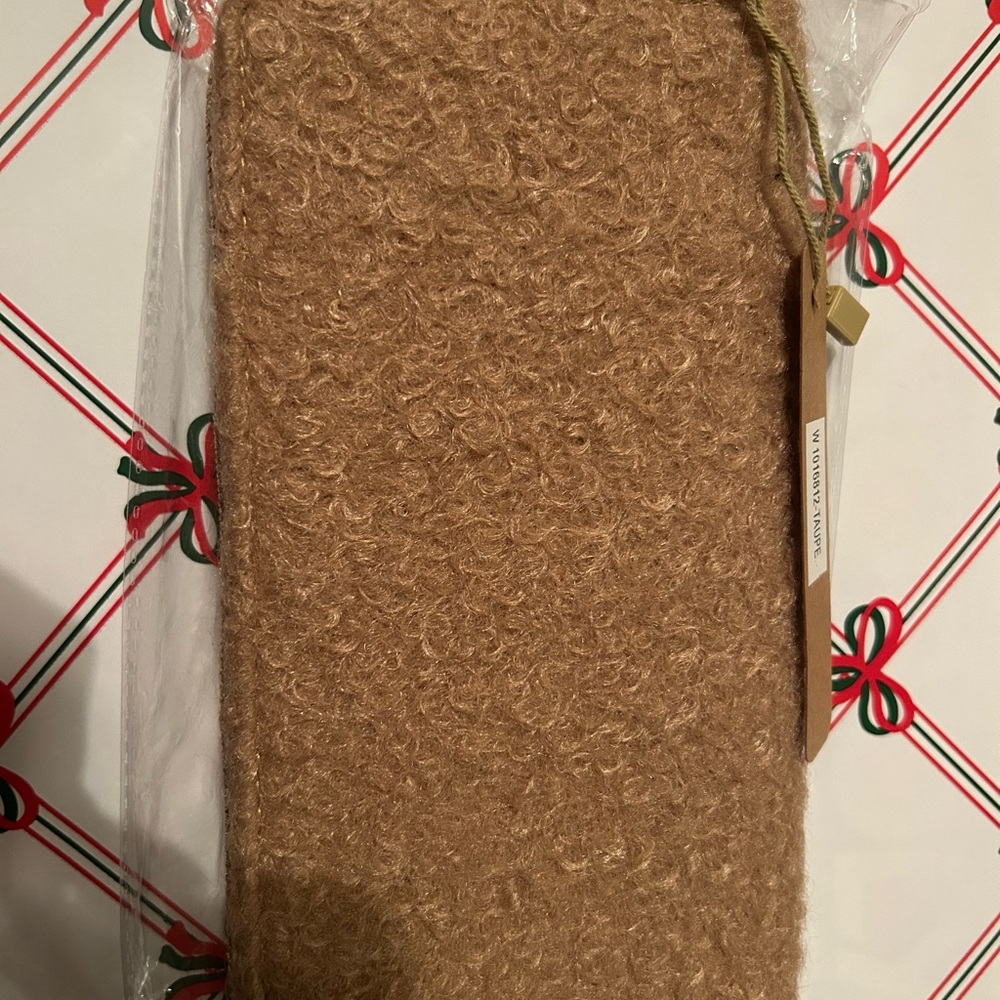 Zip around wallet